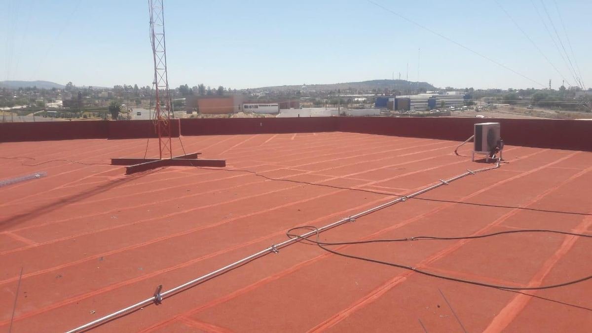 Azotea con instalaciones protegida